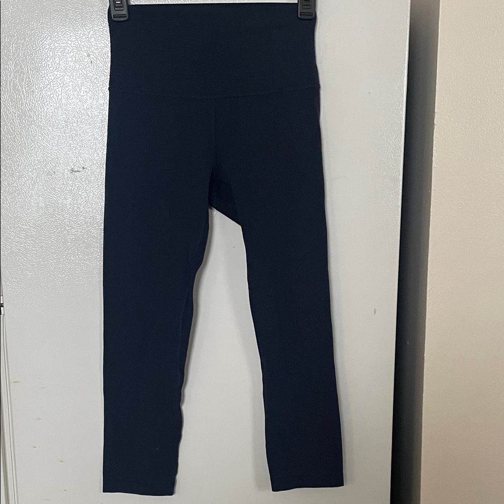 Lululemon Athletica Size 4 Align Navy Blue‎ Cropped Leggings
